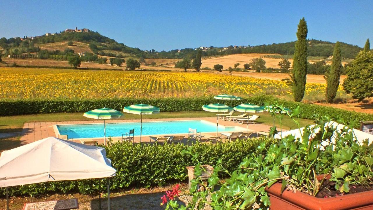 Agriturismo La Peschiera Casole dʼElsa Kültér fotó