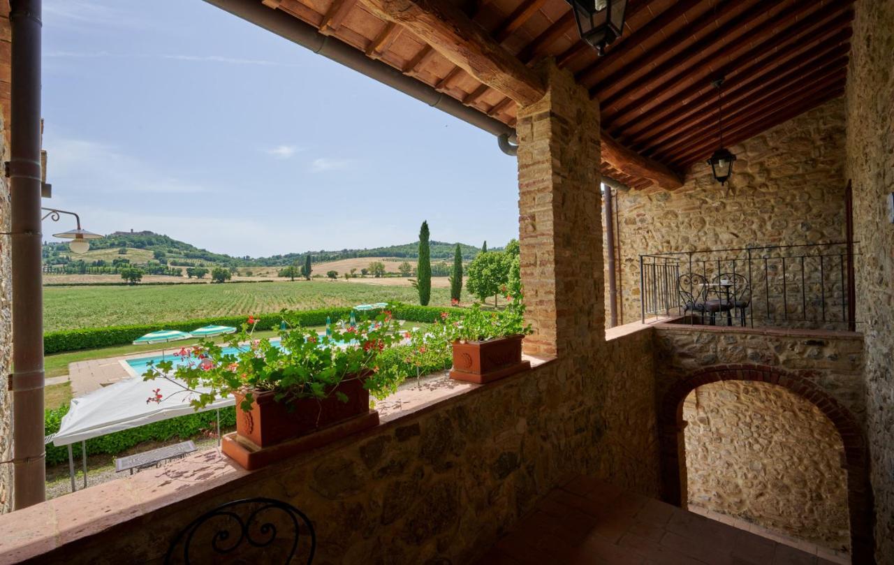 Agriturismo La Peschiera Casole dʼElsa Kültér fotó