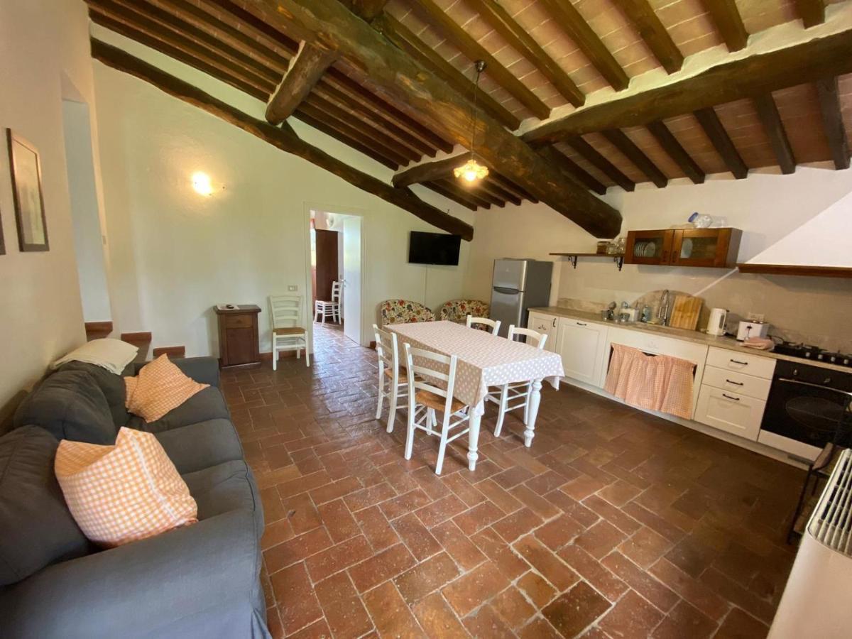 Agriturismo La Peschiera Casole dʼElsa Kültér fotó