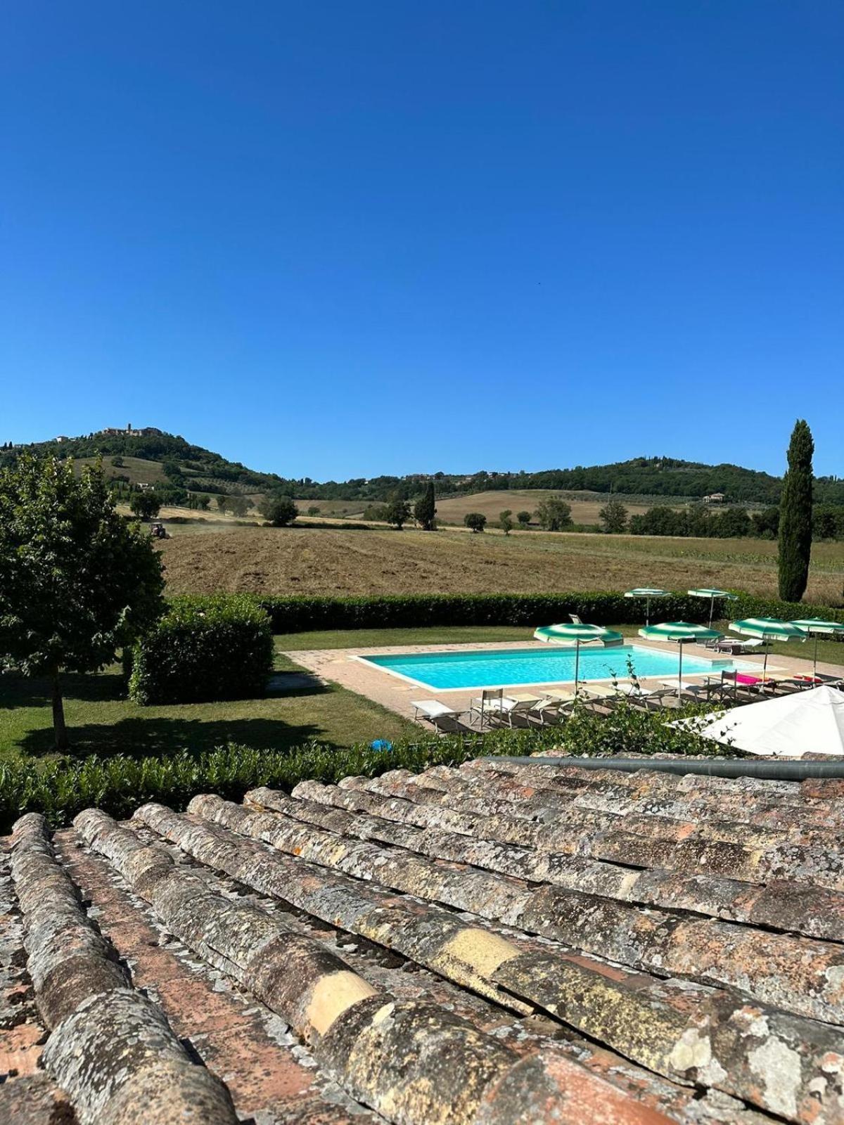 Agriturismo La Peschiera Casole dʼElsa Kültér fotó