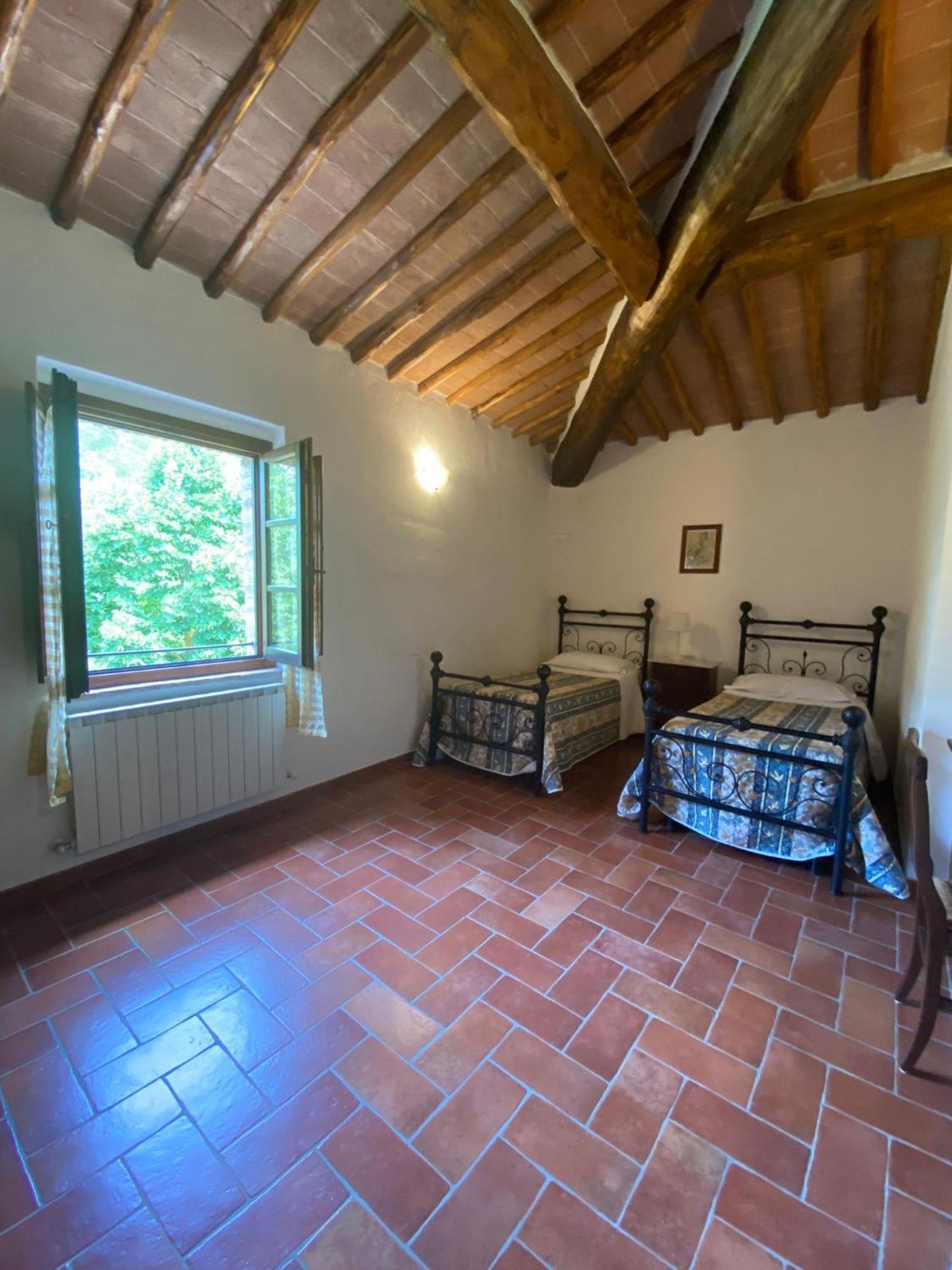 Agriturismo La Peschiera Casole dʼElsa Kültér fotó