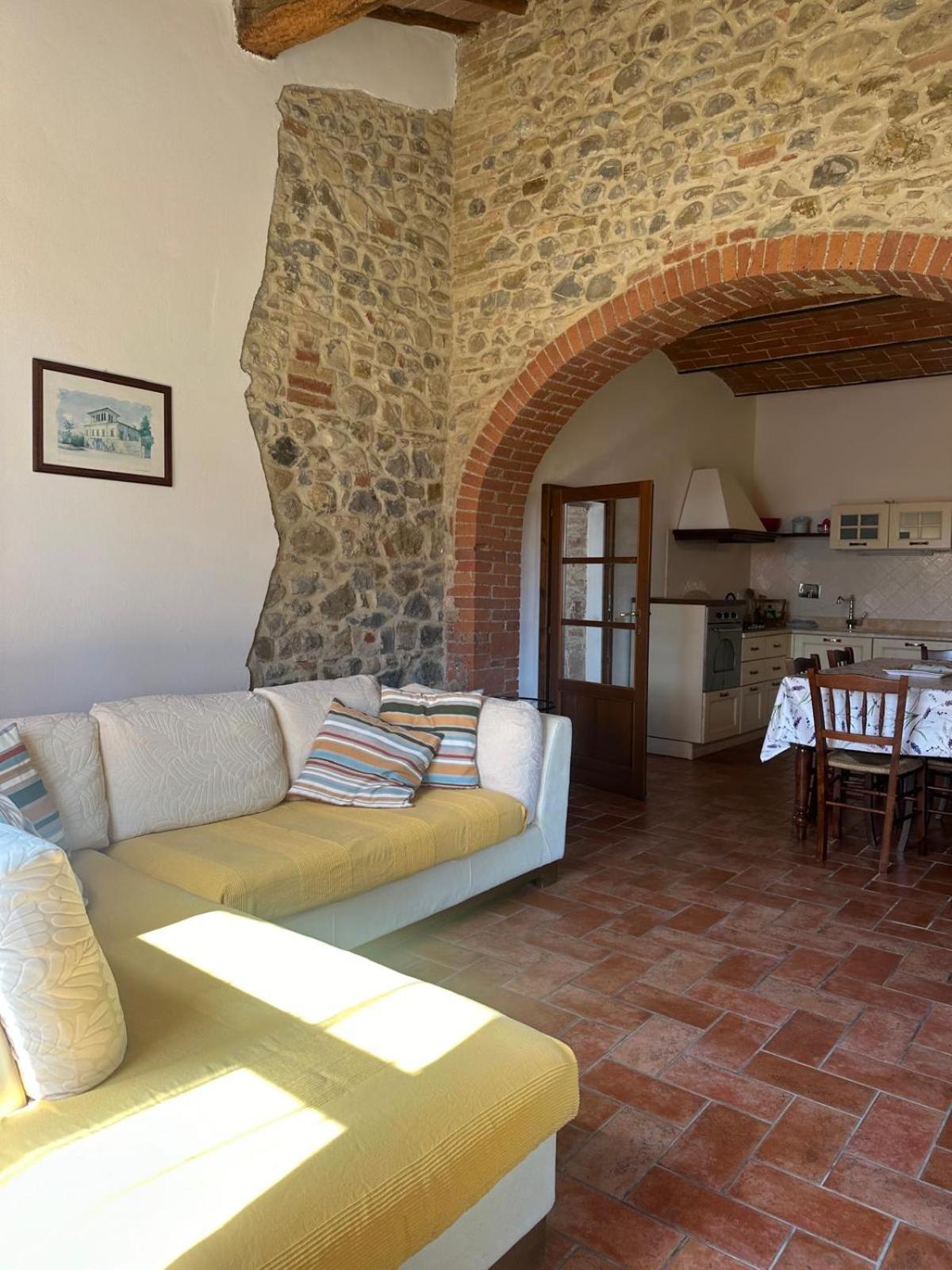 Agriturismo La Peschiera Casole dʼElsa Kültér fotó
