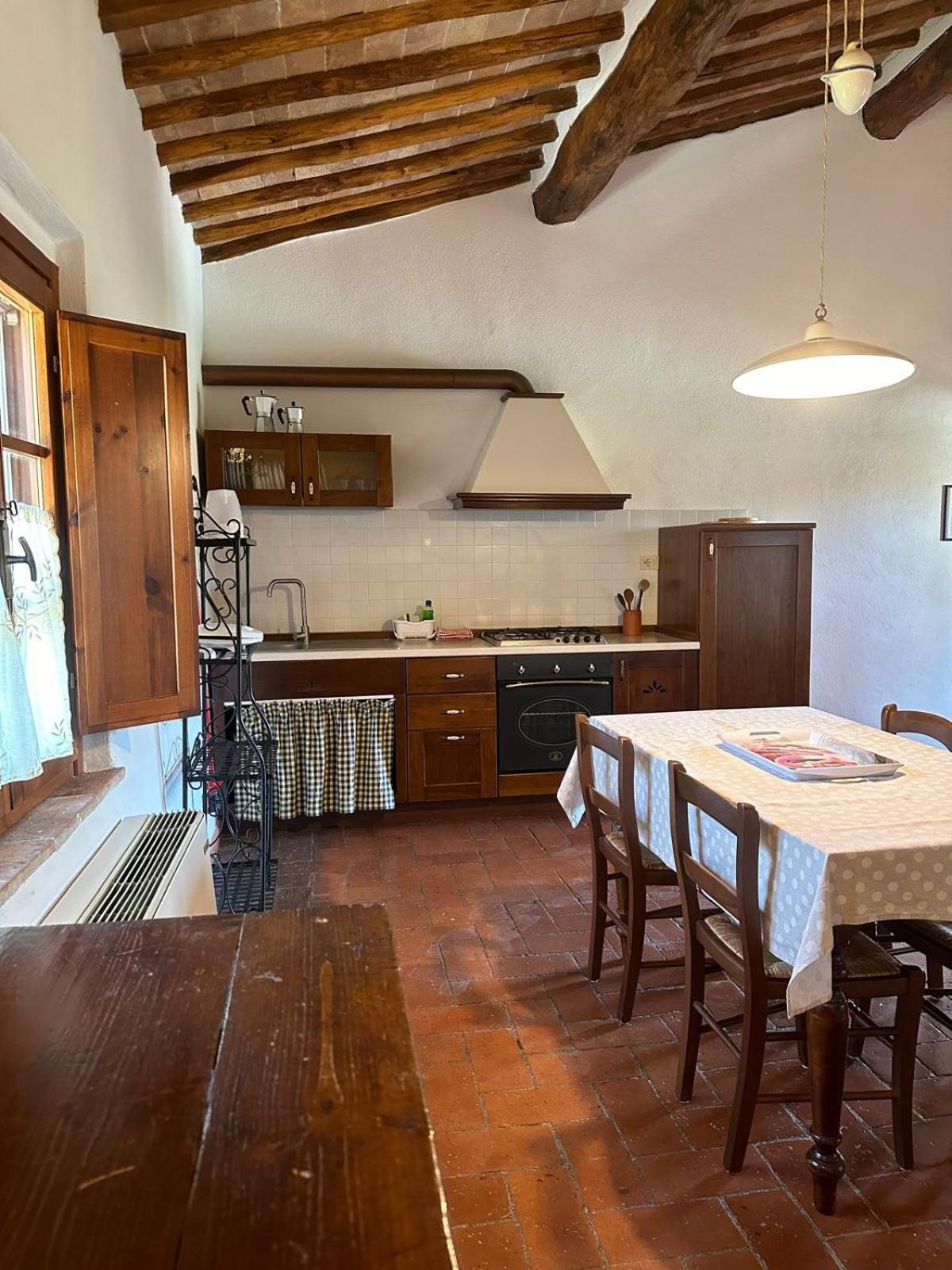 Agriturismo La Peschiera Casole dʼElsa Kültér fotó