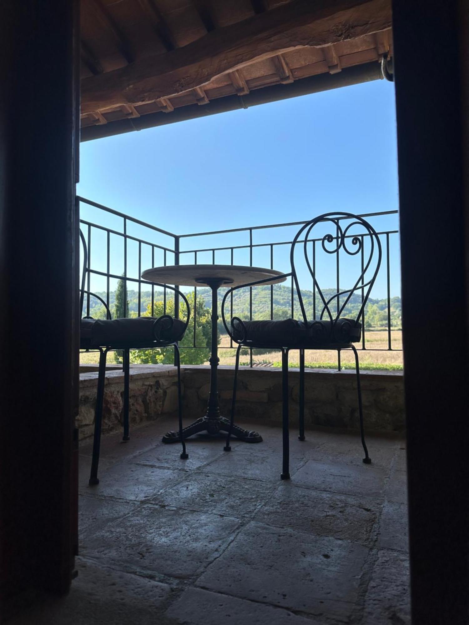 Agriturismo La Peschiera Casole dʼElsa Kültér fotó