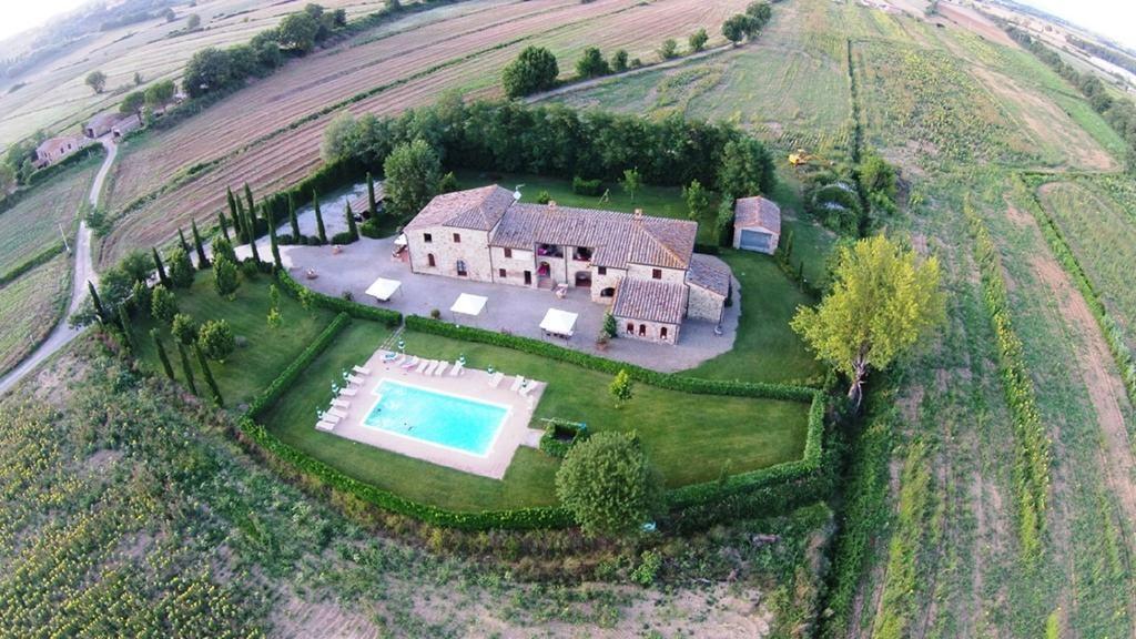 Agriturismo La Peschiera Casole dʼElsa Kültér fotó
