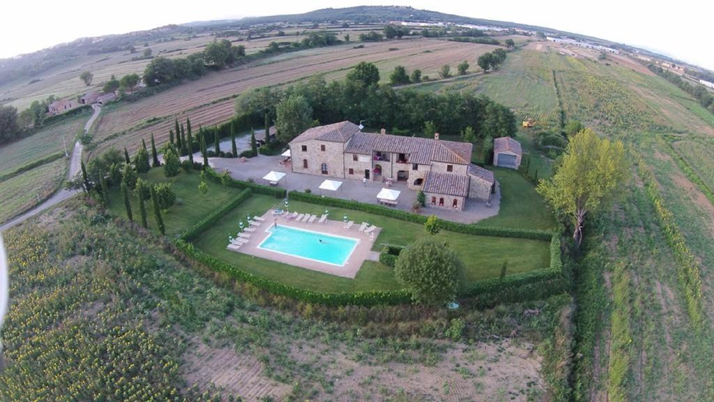 Agriturismo La Peschiera Casole dʼElsa Kültér fotó