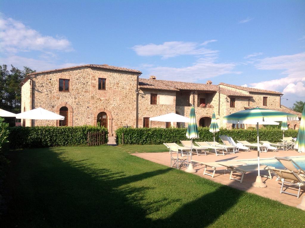 Agriturismo La Peschiera Casole dʼElsa Kültér fotó
